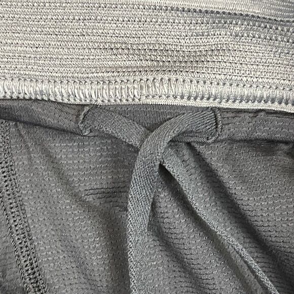 Rhone Shorts Mens Extra Large Black Swift 4" Short Yoga Workout Gym Adult - Picture 7 of 14